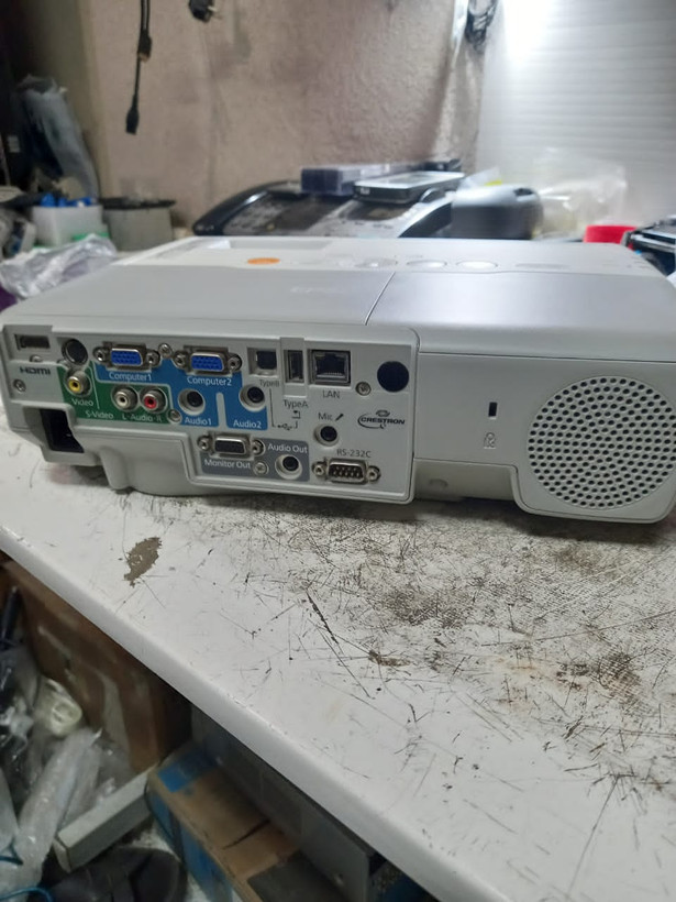 ویدئو پروژکتور اپسون مدل EB_95 (استوک بسیار تمیز)